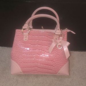 Medium sized pink-blush crocodile print Imoshion hand bag